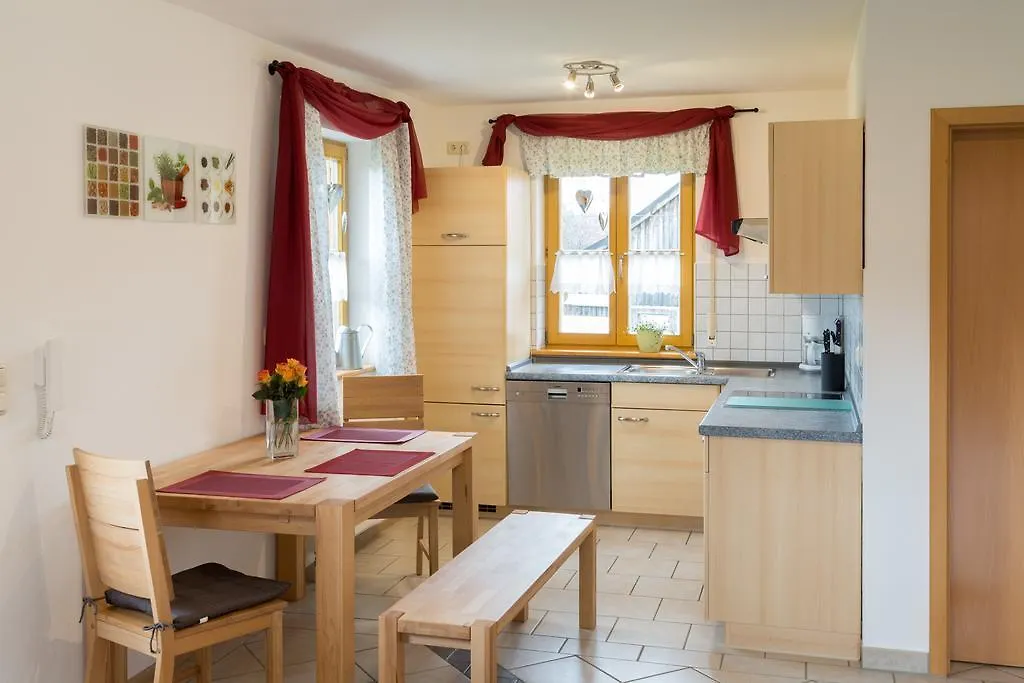 Apartment Ferienwohnung Rosalie Westerndorf